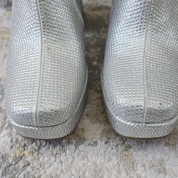 Mia Iva Silver Platform Boots | Sparkly Block Heel Ankle Boot| Size 7.5 - Picture 9 of 17